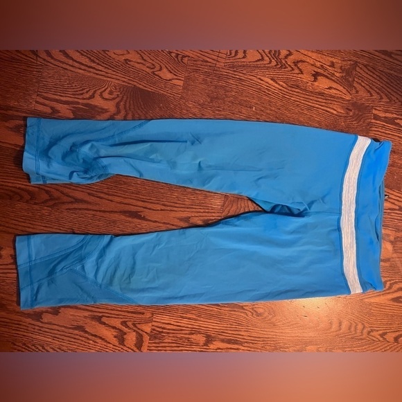 Lululemon Run: Inspire Crop 4
Beach Blanket Blue Wee Are From Space Aquamarine - Picture 6 of 11